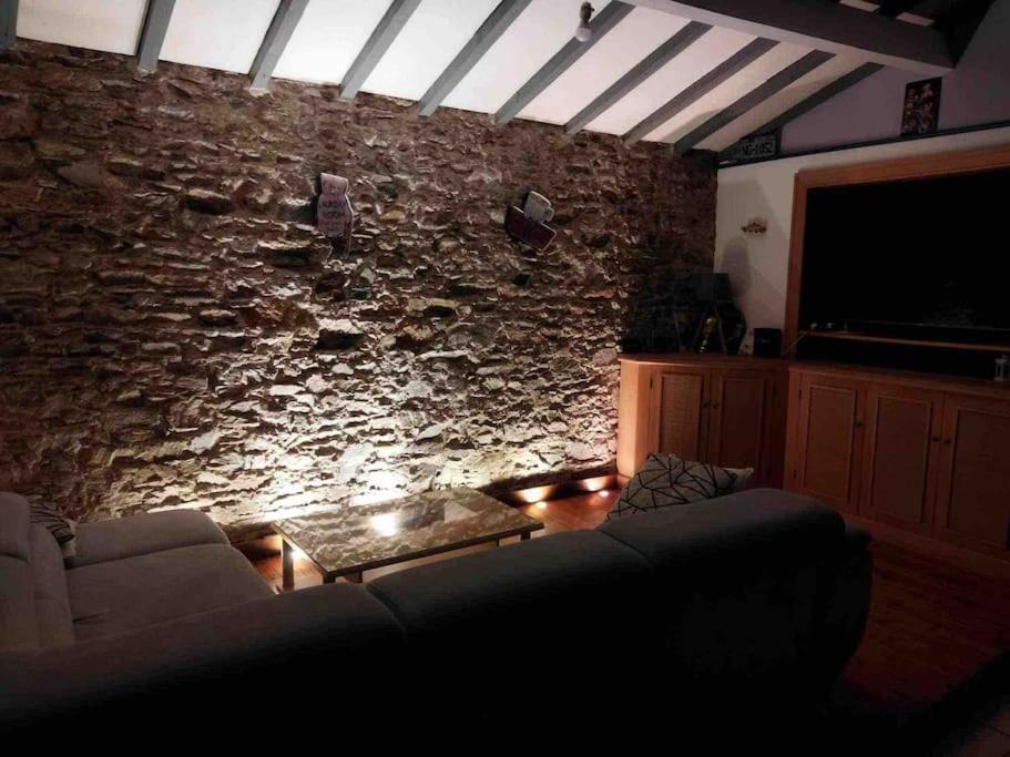 Charmante Maison Atypique En Village Saint-Colombin Kültér fotó